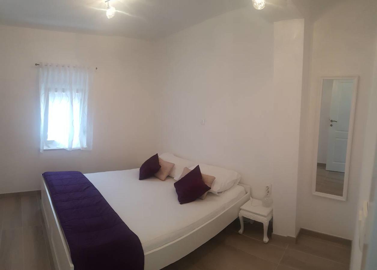 Apartments Rotim Заострог Екстериор снимка