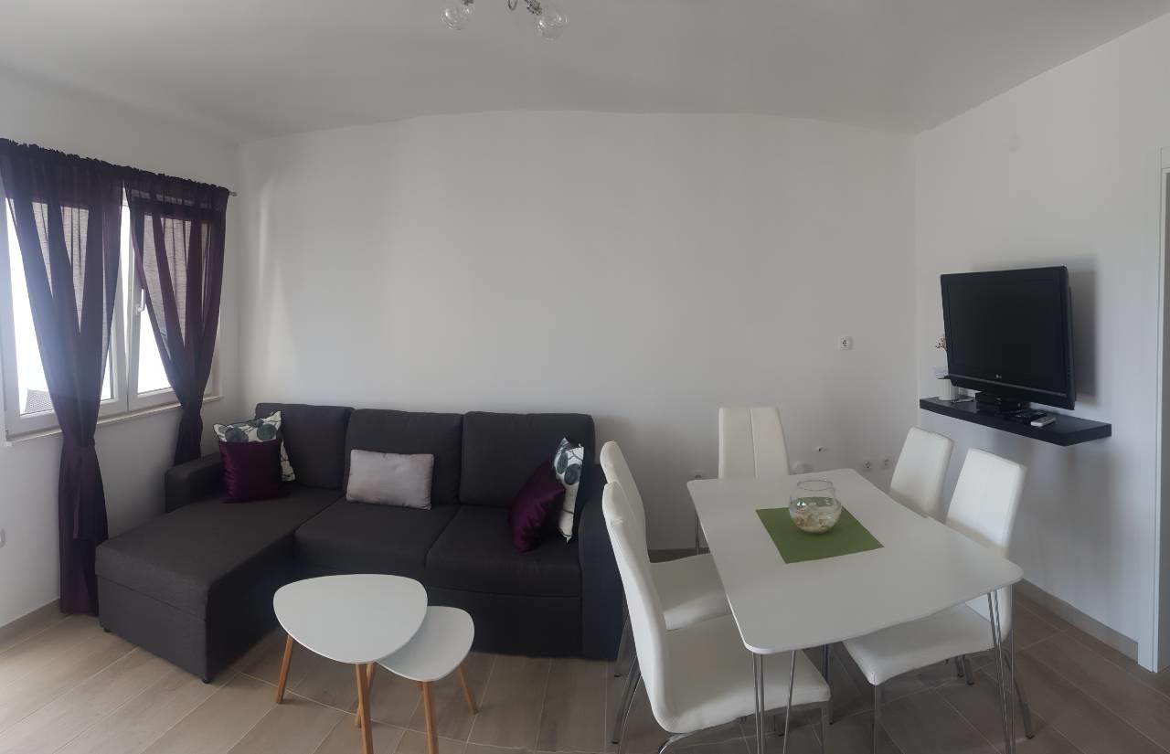 Apartments Rotim Заострог Екстериор снимка