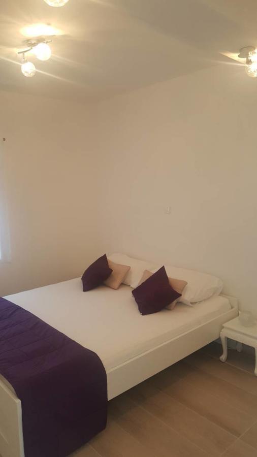 Apartments Rotim Заострог Екстериор снимка