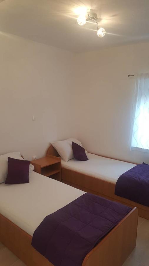 Apartments Rotim Заострог Екстериор снимка